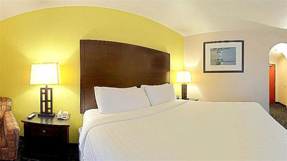 Super 8 By Wyndham Irving Dfw Airport/South Hotel Eksteriør billede